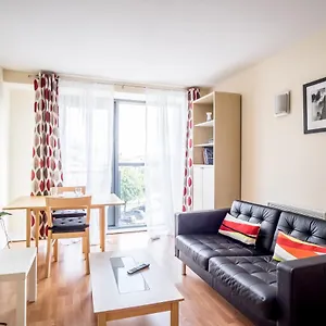 One Bedroom With Juliet Balcony In West One - Parking Possible Sheffield